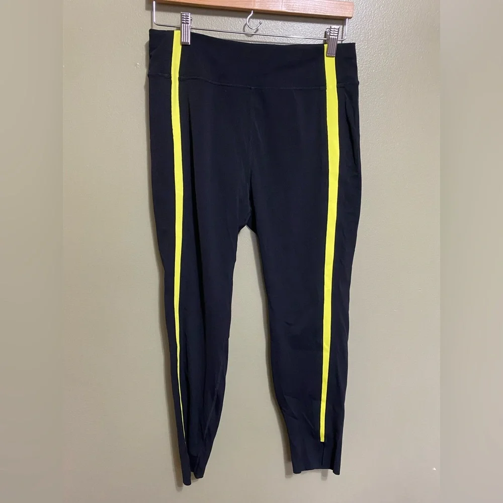 Zyia Active‎ Black Leggings, Size 12